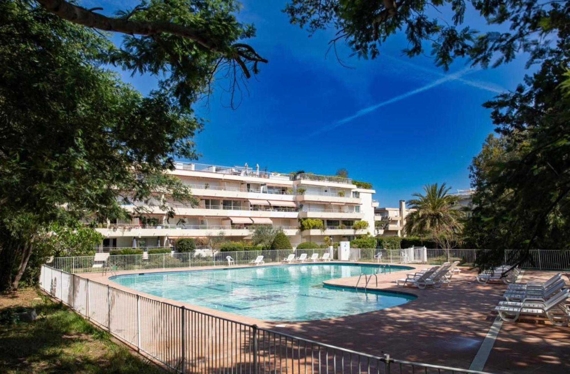 Apartament Un Nid A Saint Tropez Zewnętrze zdjęcie